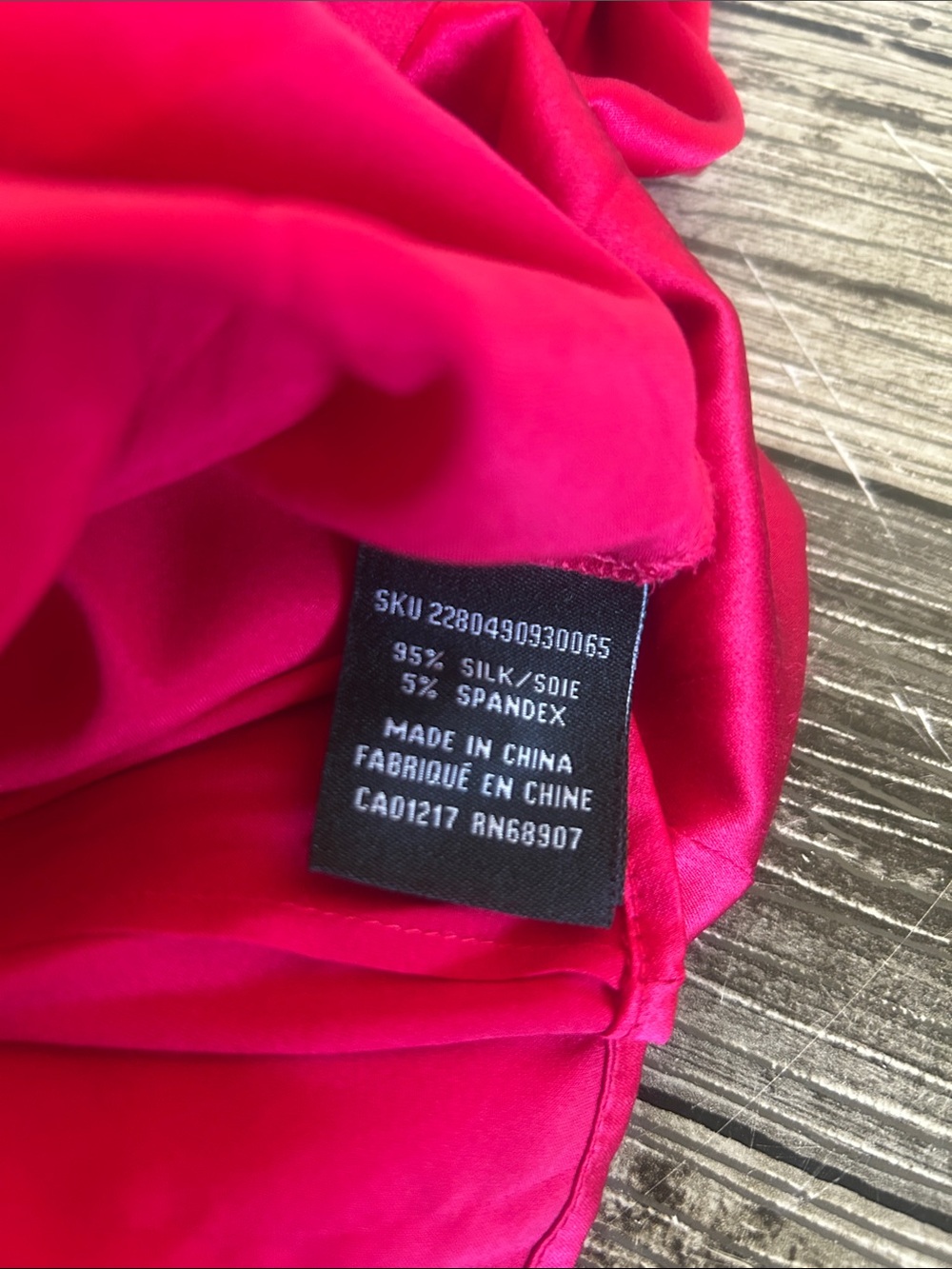 LE CHATEAU Red Satin Short Sleeve Blouse Silk Blend XL - Picture 7 of 7